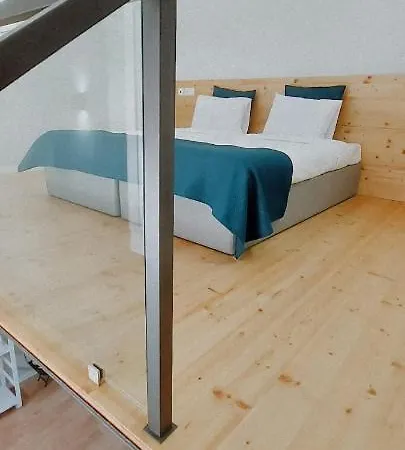 Hostel Indouro & Wine Bar