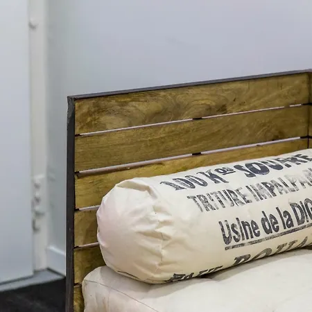 Hostel Indouro & Wine Bar