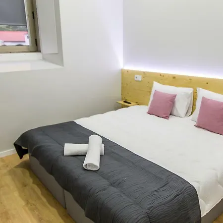 Hostel Indouro & Wine Bar
