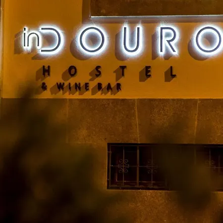 Indouro & Wine Bar Hostel *