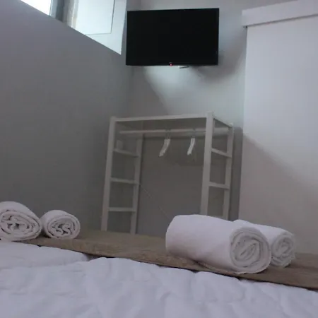 Hostel Indouro & Wine Bar *